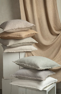 FRINGED BOUCLE PILLOW OFF WHITE