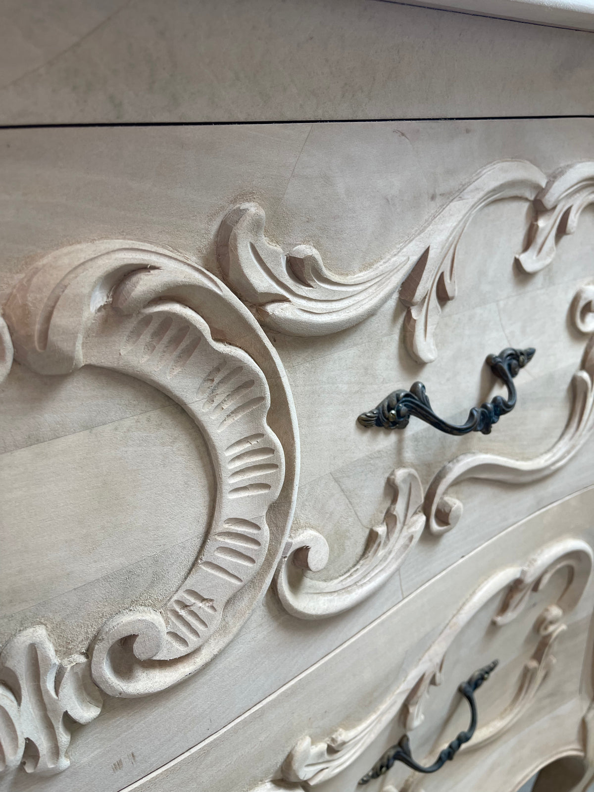 ITALIAN DRESSER