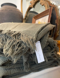 MUSLIN OLIVE GREEN THROW