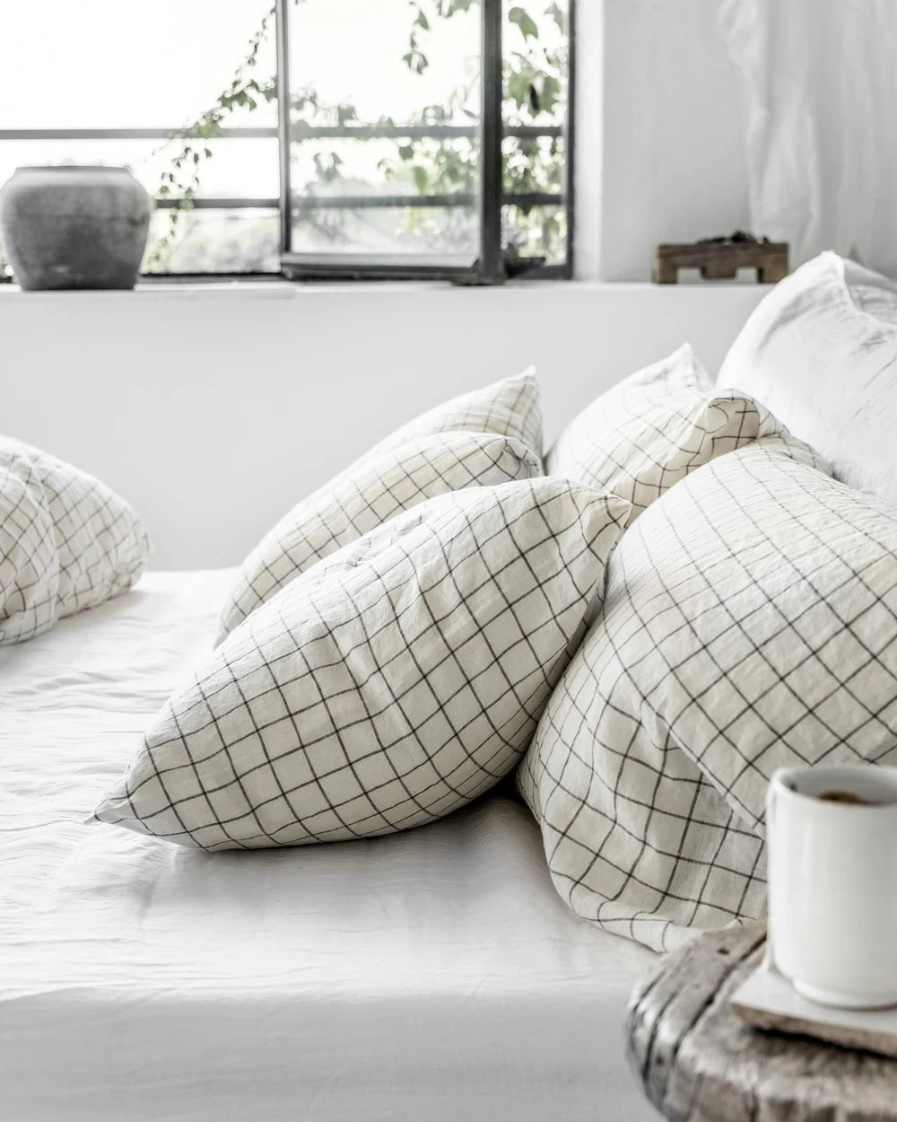 CHARCOAL GRID LINEN DUVET COVER