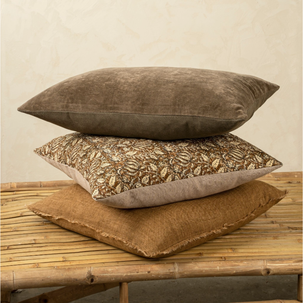 VERA VELVET PILLOW-CAROB